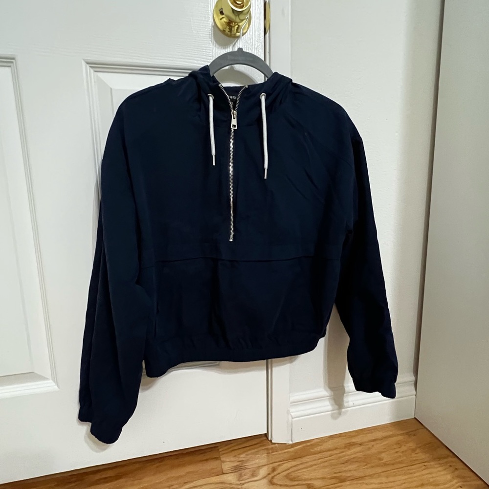 Windbreaker never worn